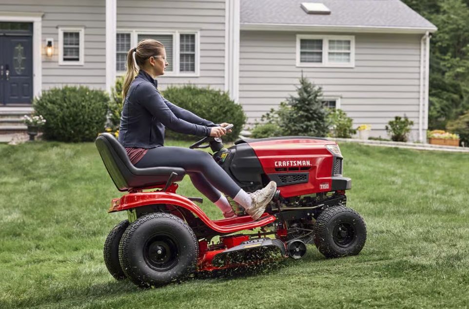Restored Craftsman T150 Gas Lawn Tractor | 46-in | 540cc | 19HP Briggs and Stratton Engine | Turn Tight Technology (Refurbished)