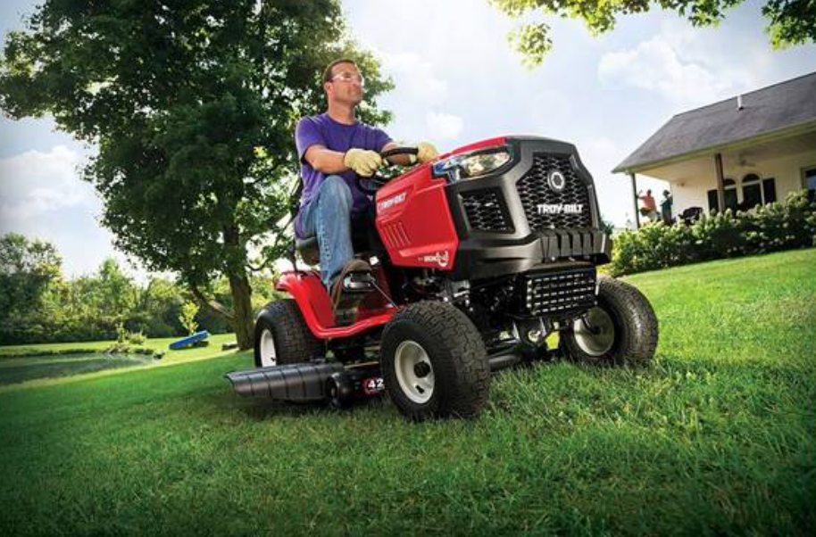 Troy-Bilt Bronco 42 | 42in Riding Lawn Tractor With Mow In Reverse | 19 HP/540cc Briggs & Stratton Intek Engine