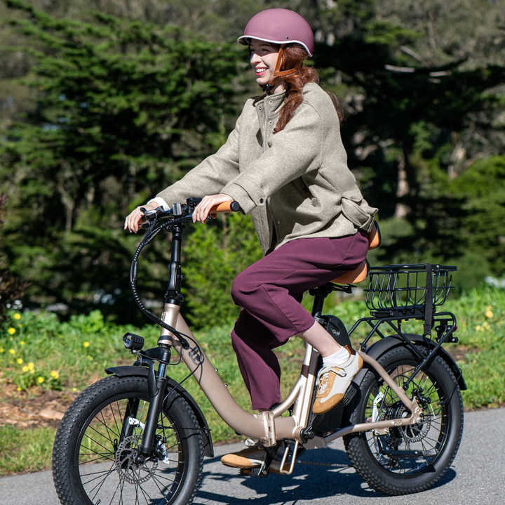 Jetson Venture Electric Cruiser Foldable E-Bike | 20 MPH | 34-Mile Range | 350W | 7 Speed | Comfort Seat | JVNTRE