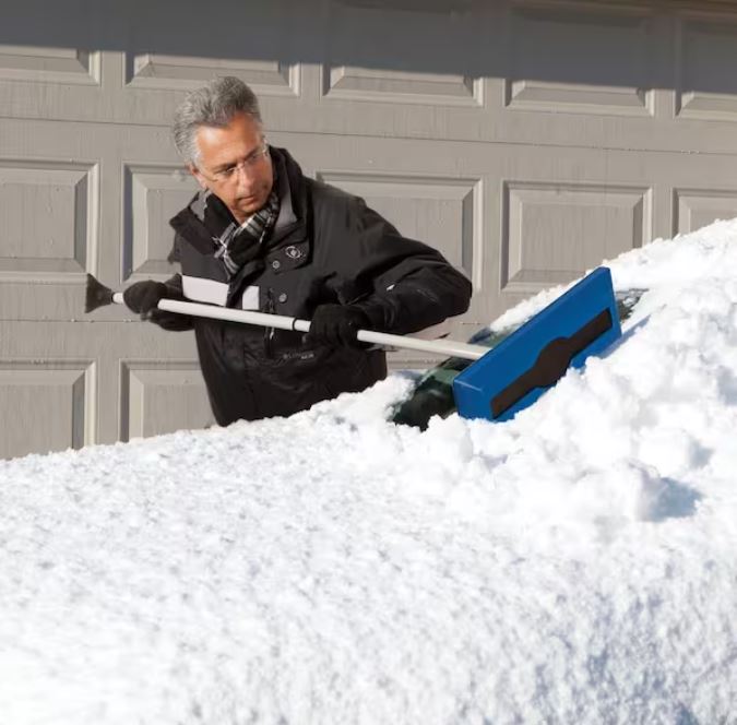 Restored Snow Joe 18 in. Foam Head Snow Broom Plus Plastic Ice Scraper Blade with 52 in. Telescoping Handle (Refurbished)