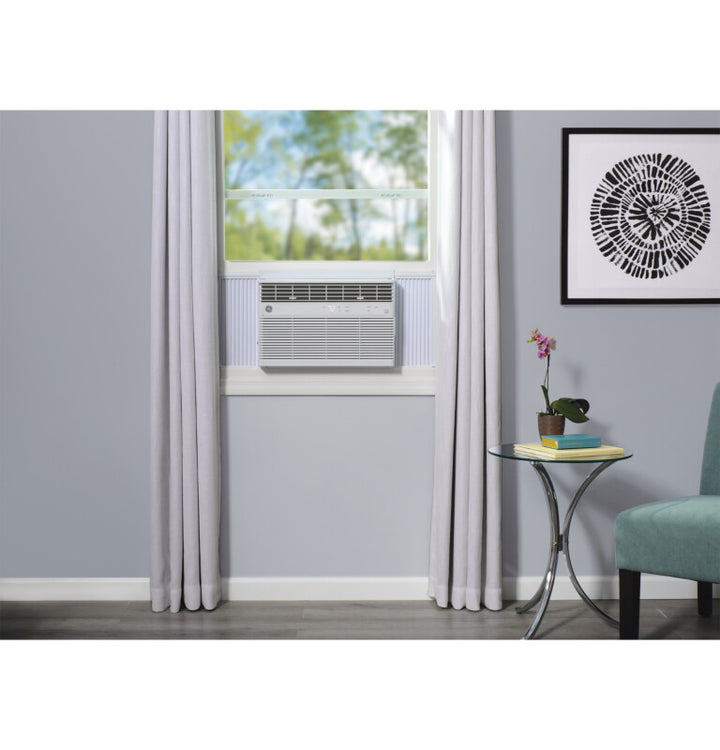 Restored GE 18,300/17,800 BTU 230/208-Volt Window Air Conditioner for 1000 sq ft Rooms with WiFi and Remote in White, ENERGY STAR (Refurbished)