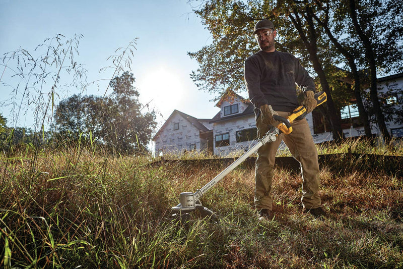 DEWALT DCST922P1 20V MAX Lithium-Ion Brushless Cordless String Trimmer with (1) 5.0Ah Battery and Charger Included
